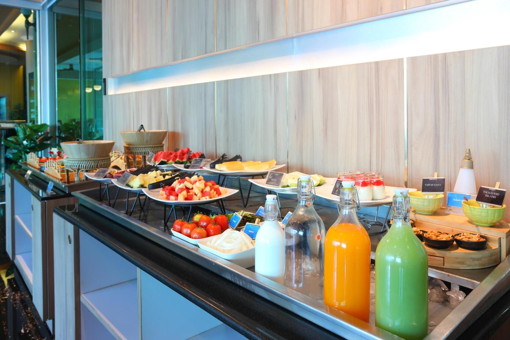 Sira Grande Hotel & Spa Patong Zewnętrze zdjęcie