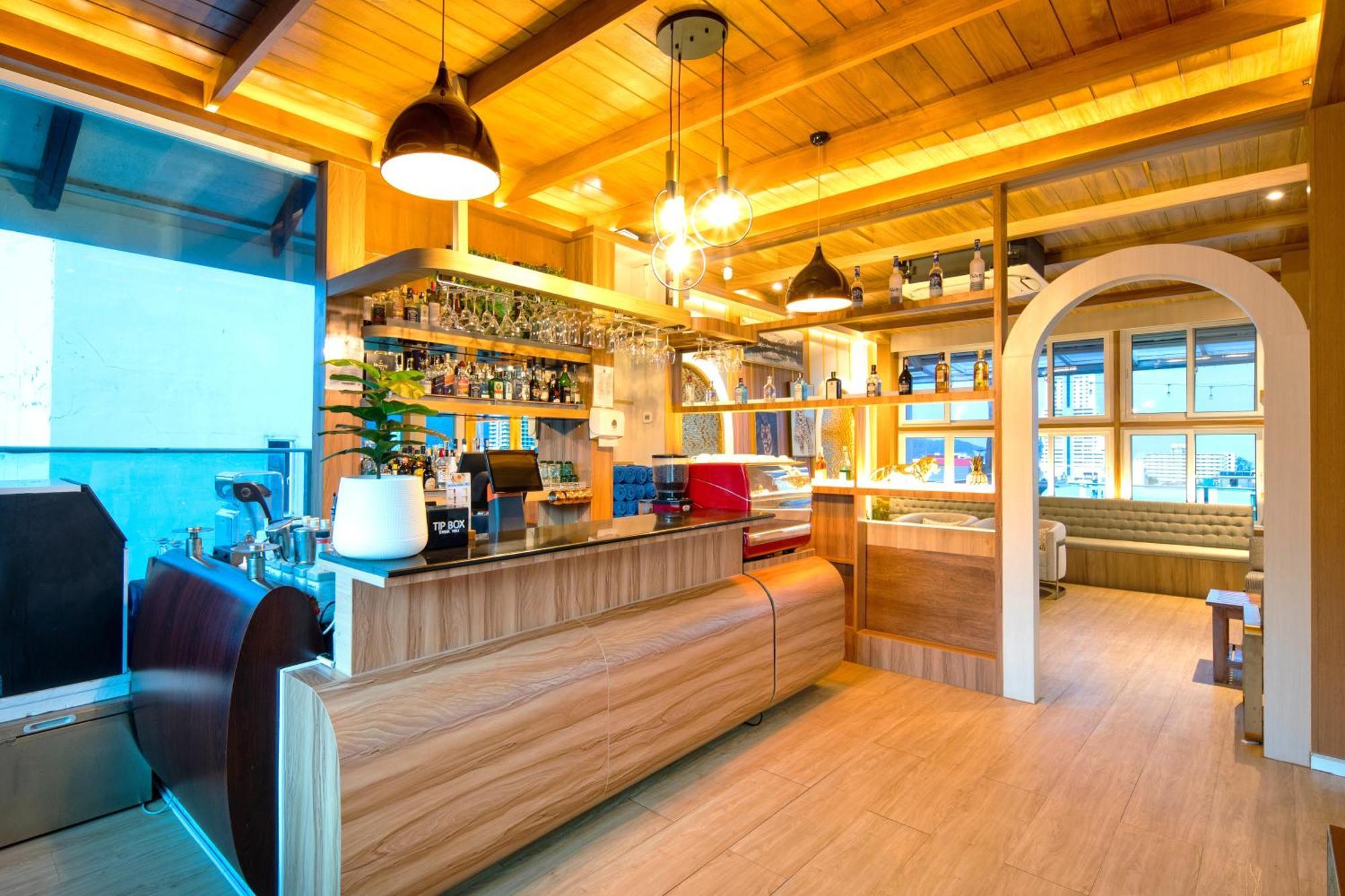 Sira Grande Hotel & Spa Patong Zewnętrze zdjęcie